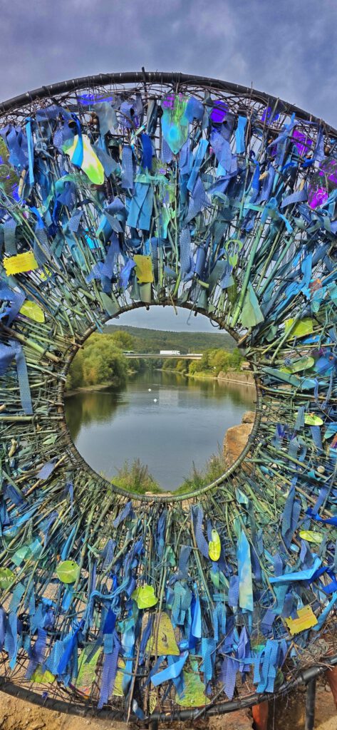Blick durch das Auge von AIRIS auf das Wasser